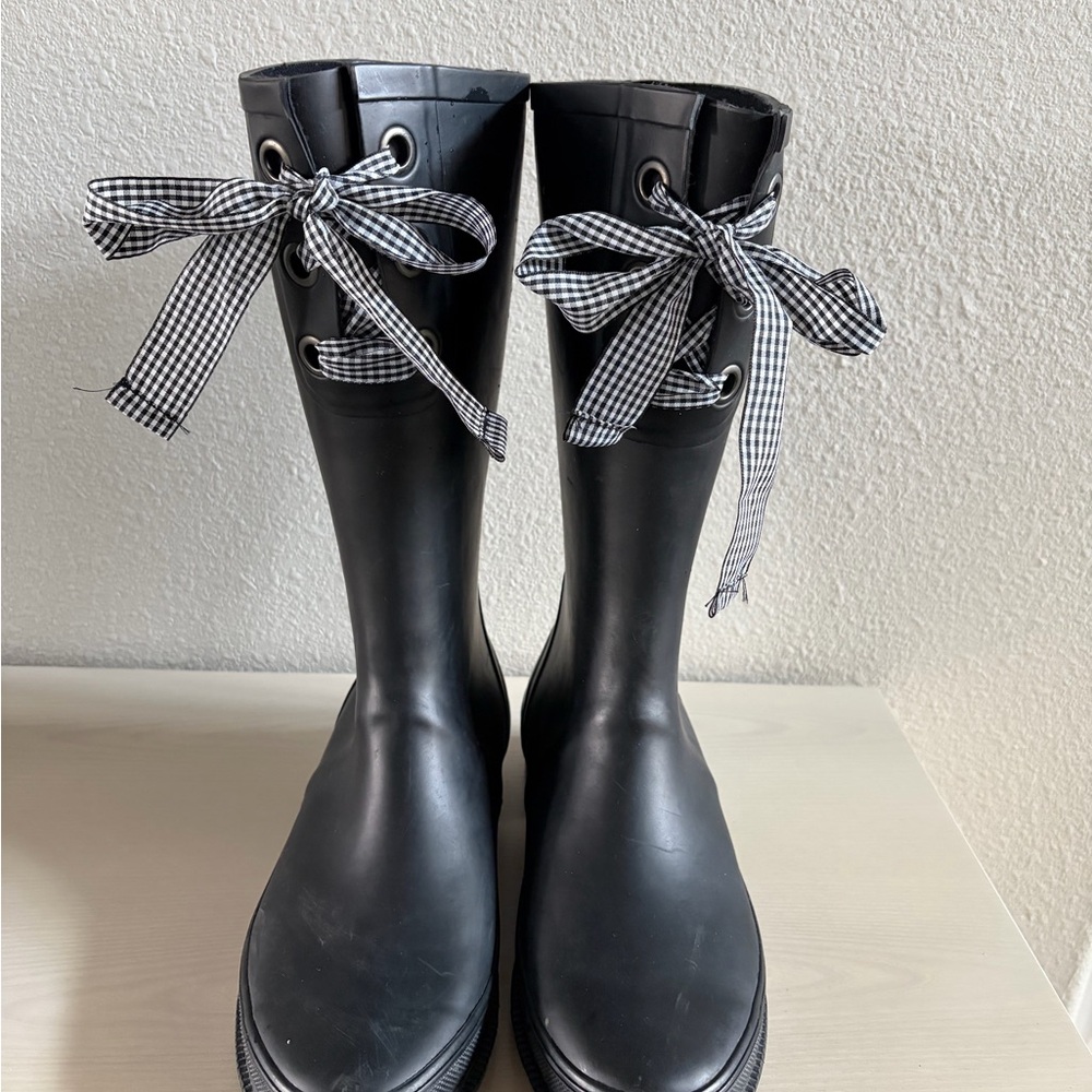 Black Women's Rain Boots with Gingham Laces